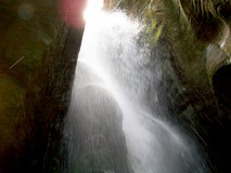vodopád jeskyně